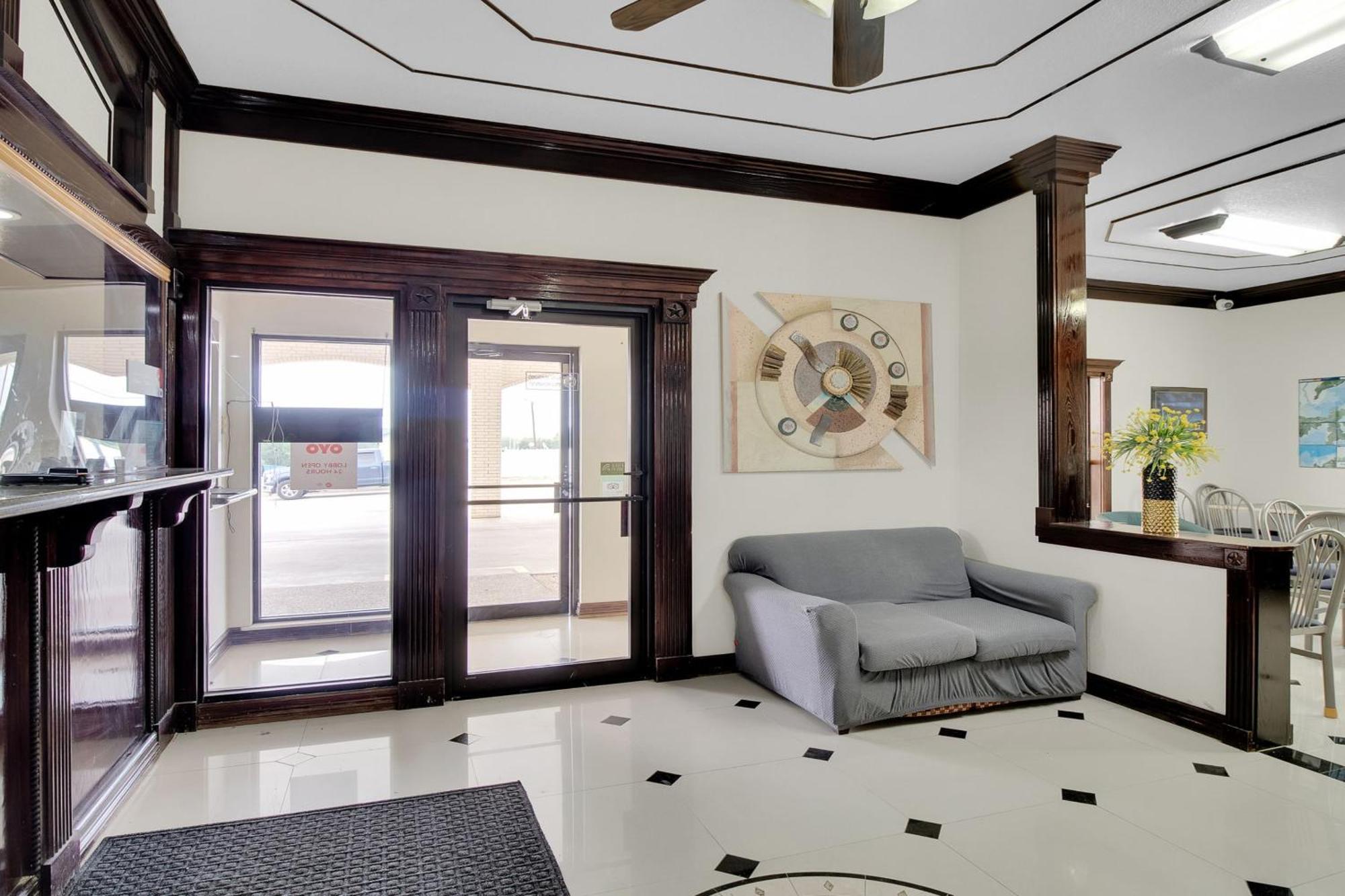 Three Rivers Executive Inn & Suites By Oyo Exteriér fotografie